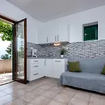 Dolac Konukevi 4*