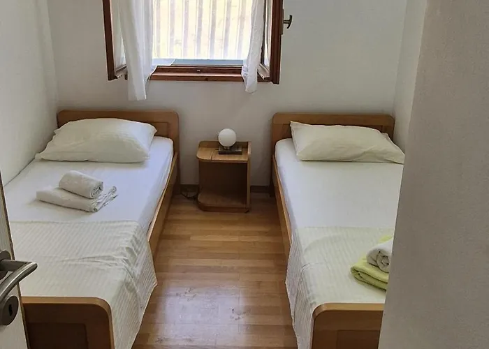 Dolac Gostinjska kuća 4*