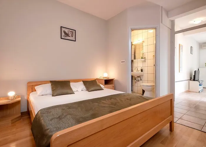 Dolac Gostinjska kuća 4*