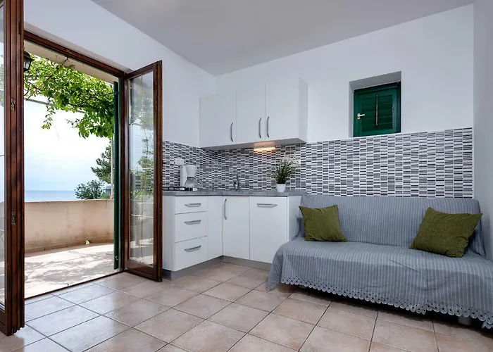 Dolac Gostinjska kuća 4*