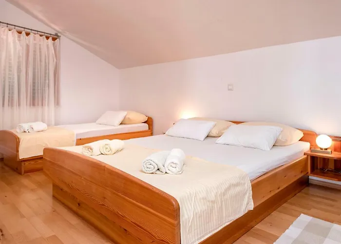 Gostinjska kuća Dolac 4*